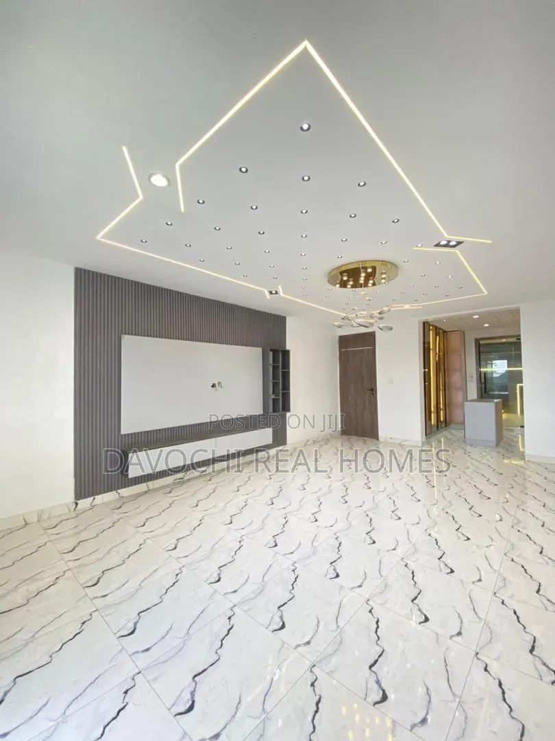 5bdrm Duplex in Ikate for sale