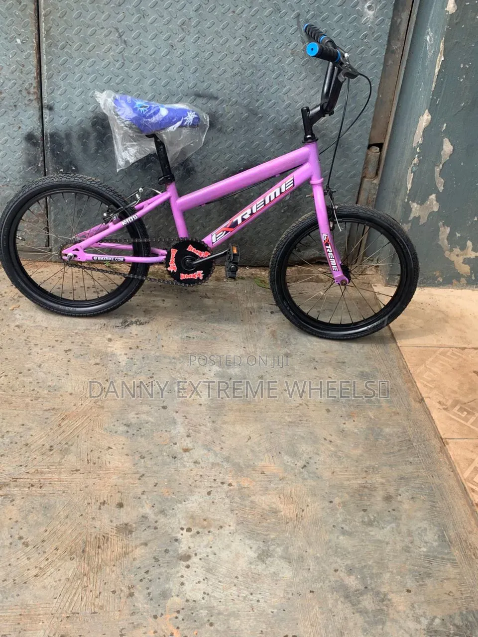 18" Extreme Kids Bike With Bowcaliper Brakes [100% Neat Chasis]