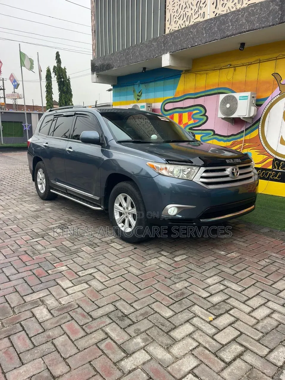 Toyota Highlander SE 2011 Blue