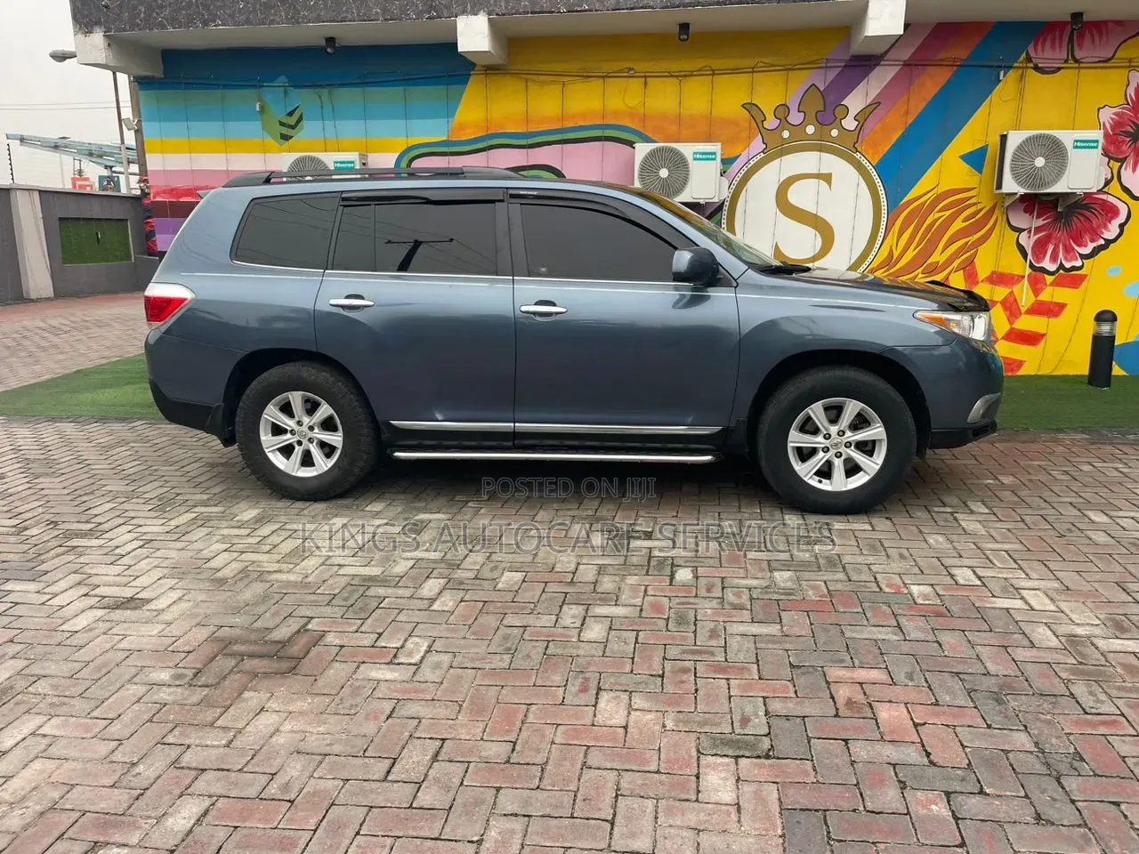 Toyota Highlander SE 2011 Blue