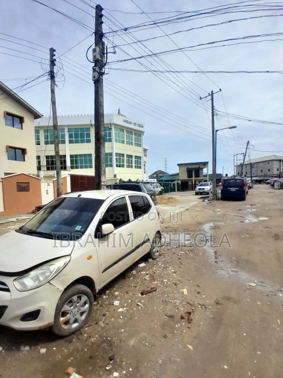3bdrm Block of Flats in Bariga for sale
