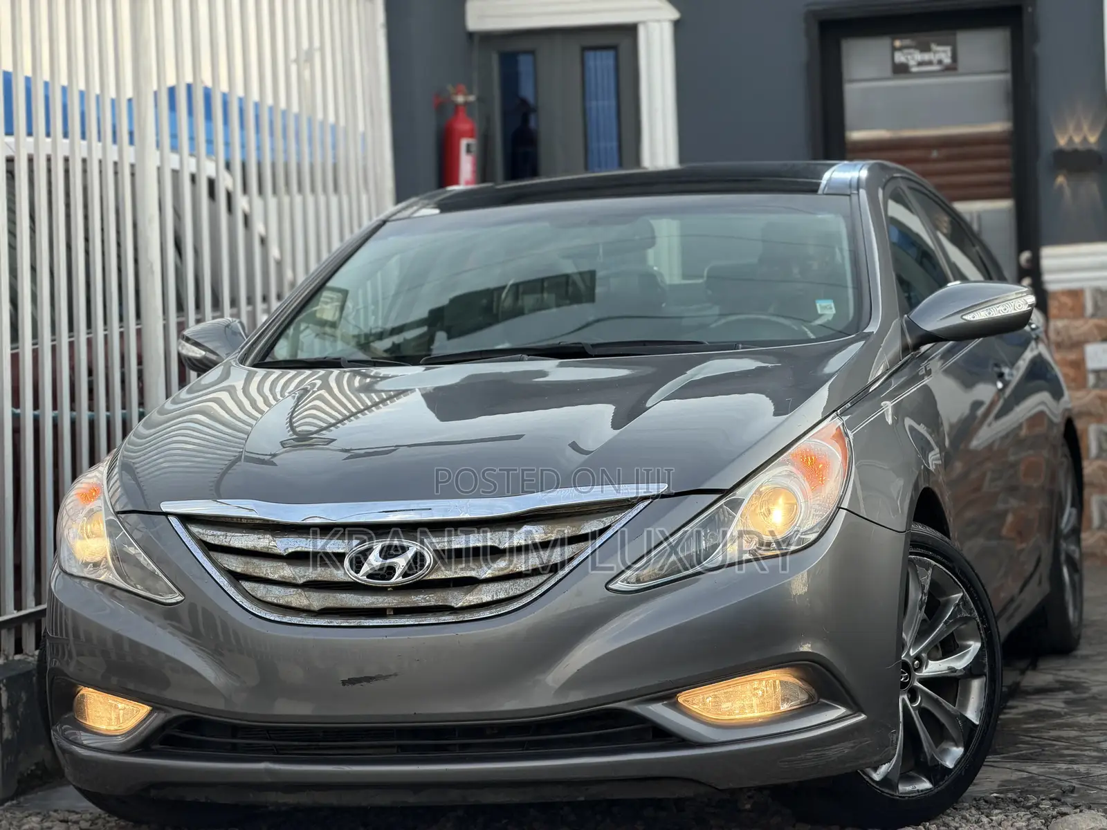 Hyundai Sonata Limited Sedan FWD (2.4L 4cyl 6A) 2013 Gray