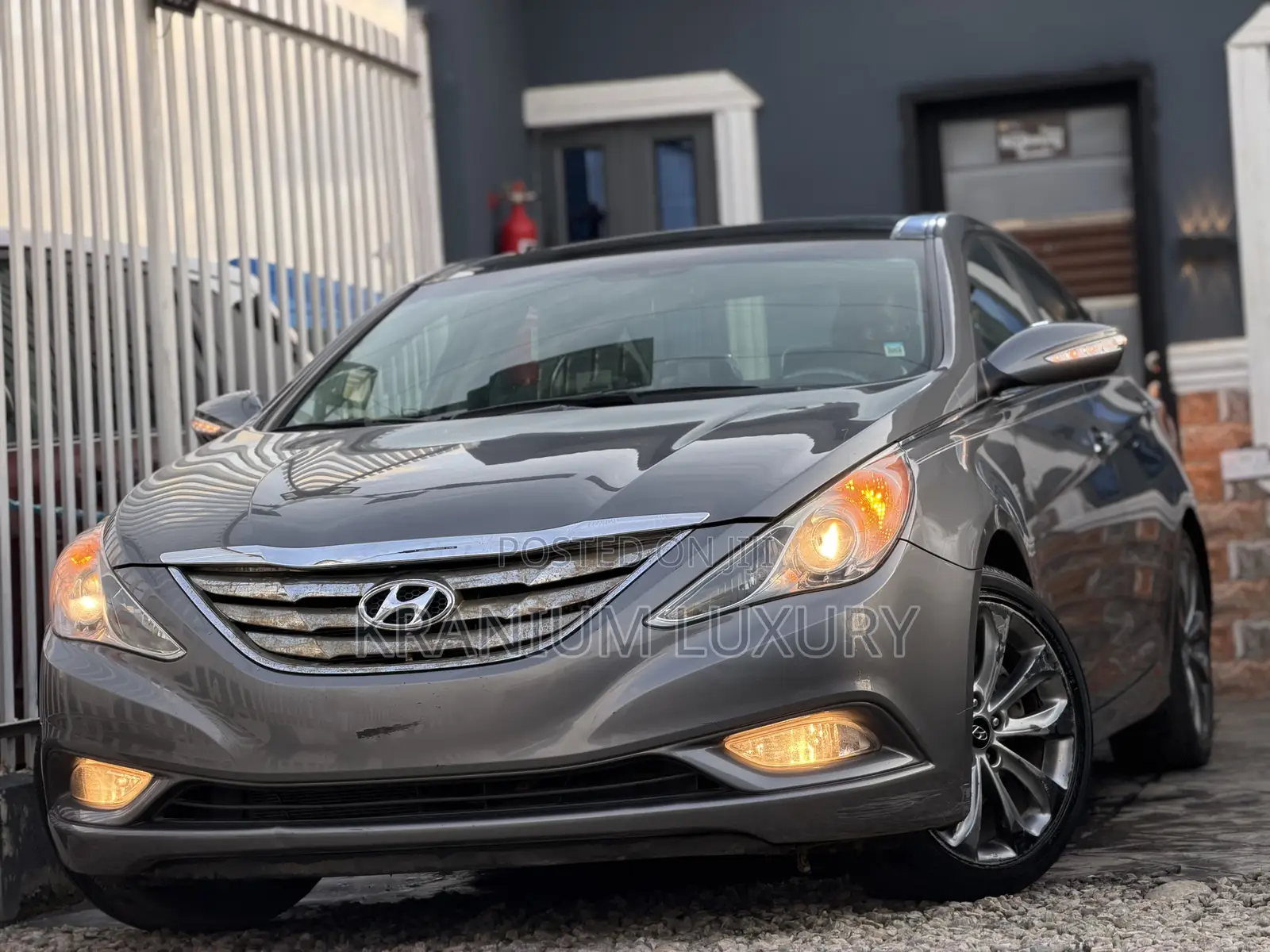Hyundai Sonata Limited Sedan FWD (2.4L 4cyl 6A) 2013 Gray