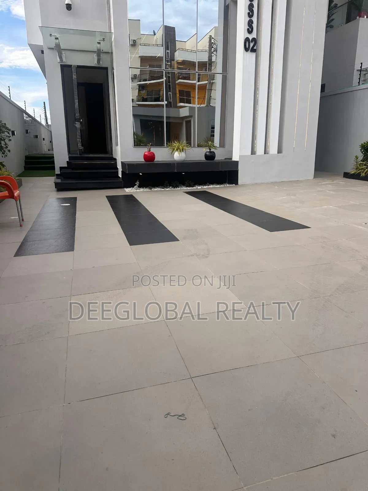 5bdrm Duplex in Off Freedom Way, Lekki for sale