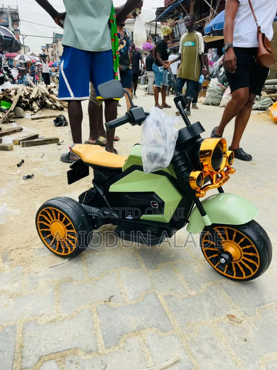 Skid Fusion Rechargeable Motorcycle