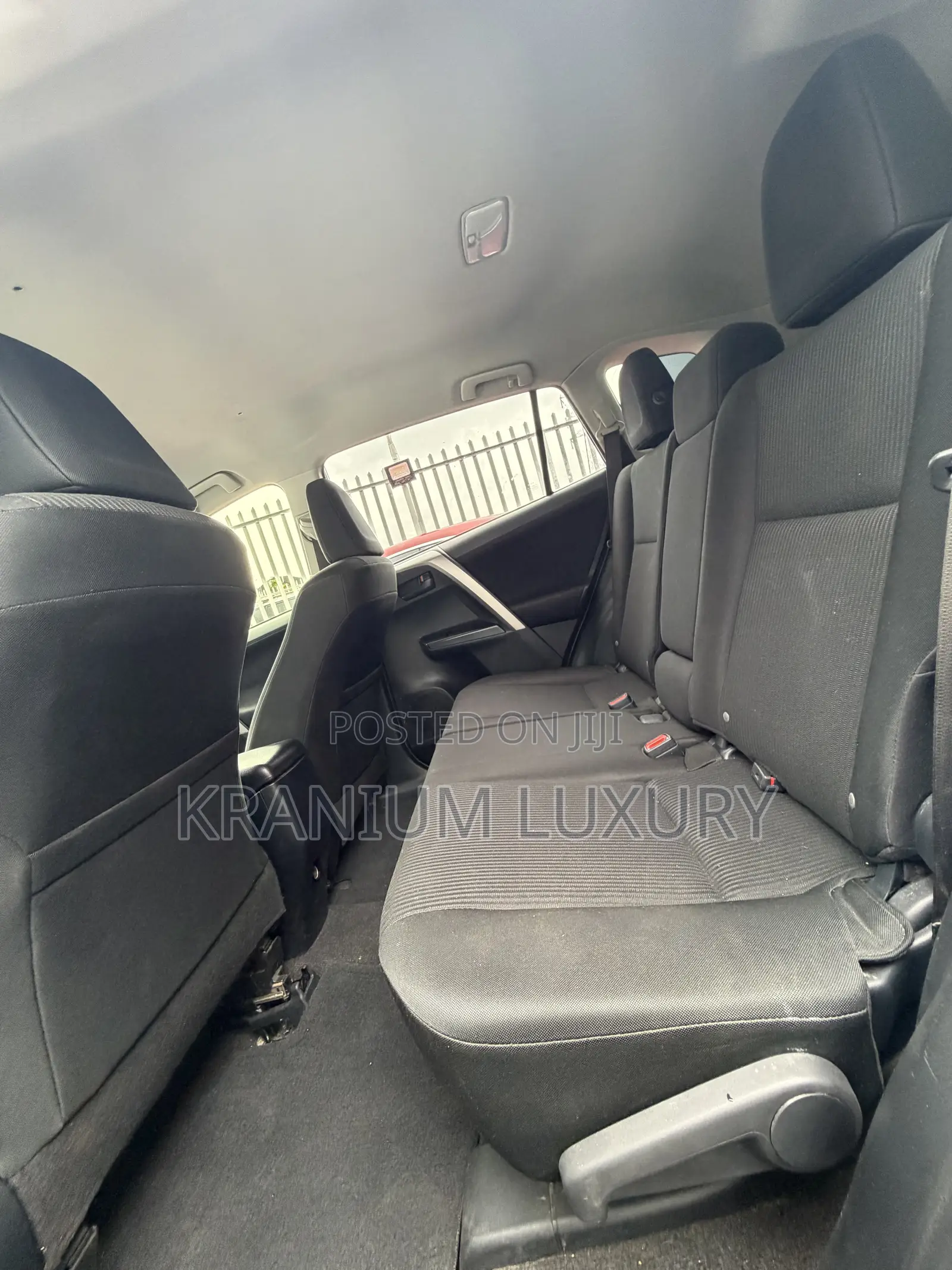 Toyota RAV4 LE AWD (2.5L 4cyl 6A) 2016 Blue