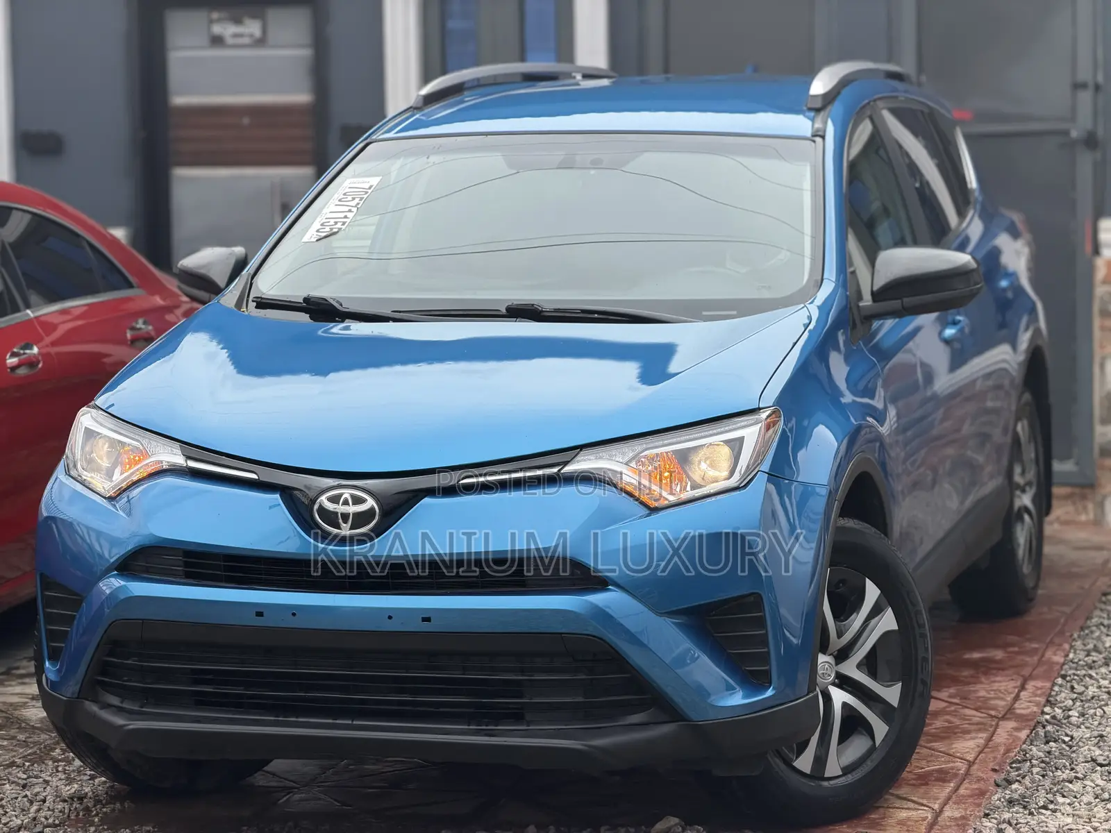 Toyota RAV4 LE AWD (2.5L 4cyl 6A) 2016 Blue