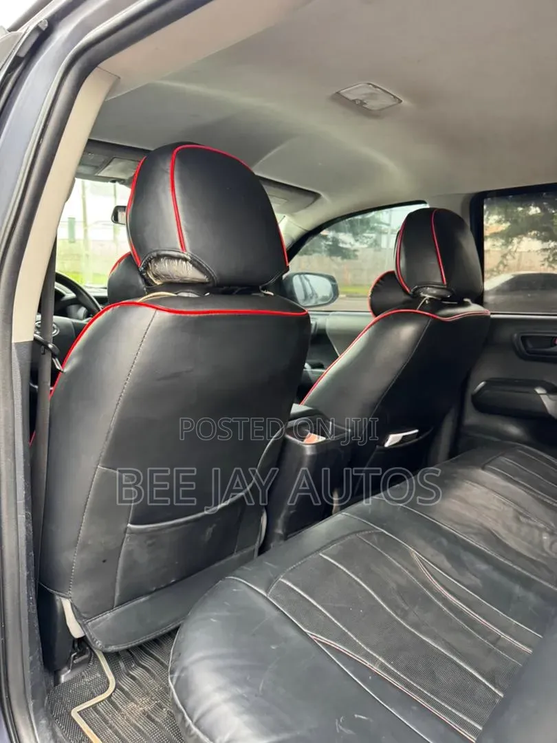 Toyota Tacoma SR5 2017 Black