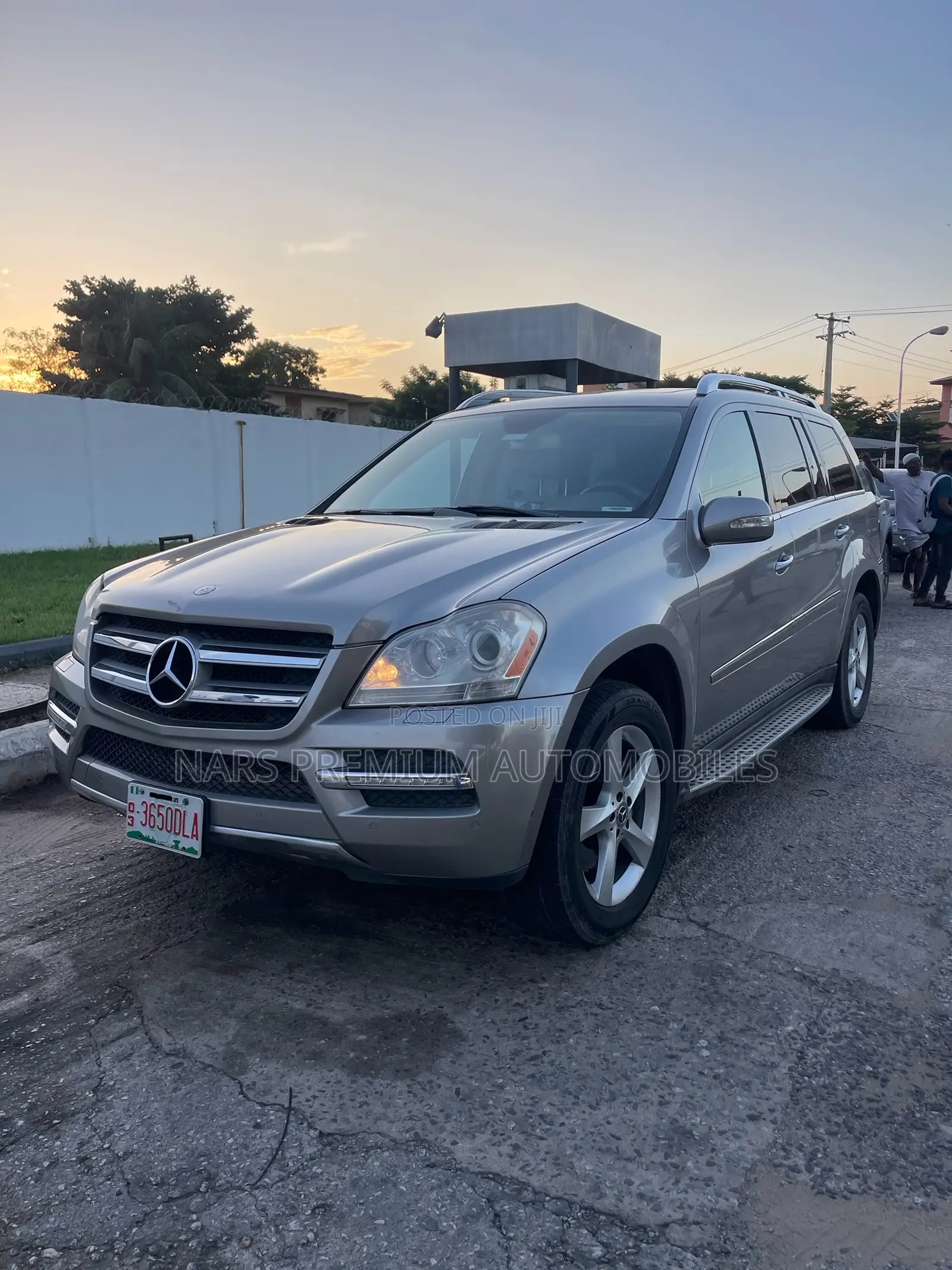 Mercedes-Benz GL-Class 2006 Gold
