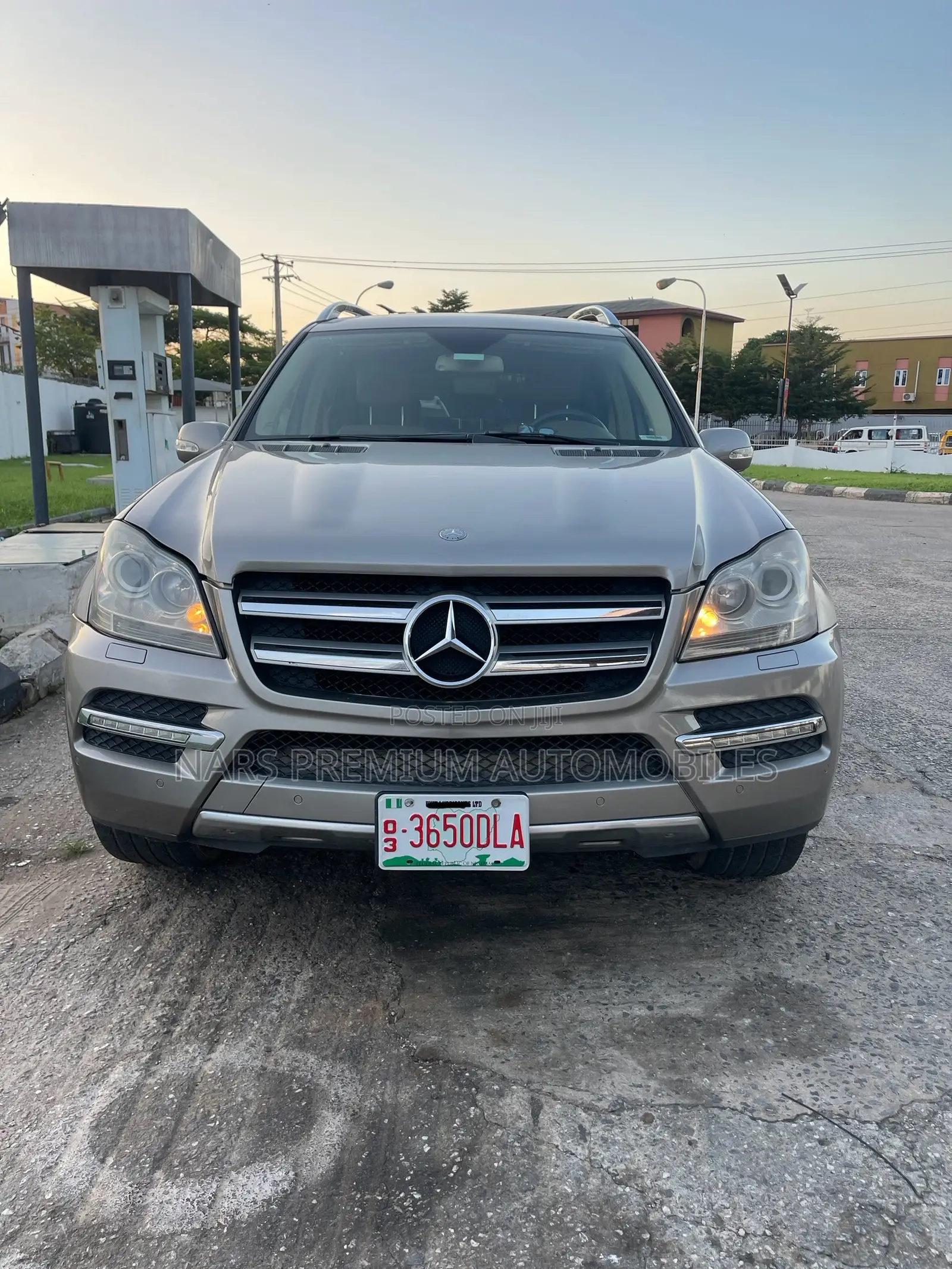 Mercedes-Benz GL-Class 2006 Gold