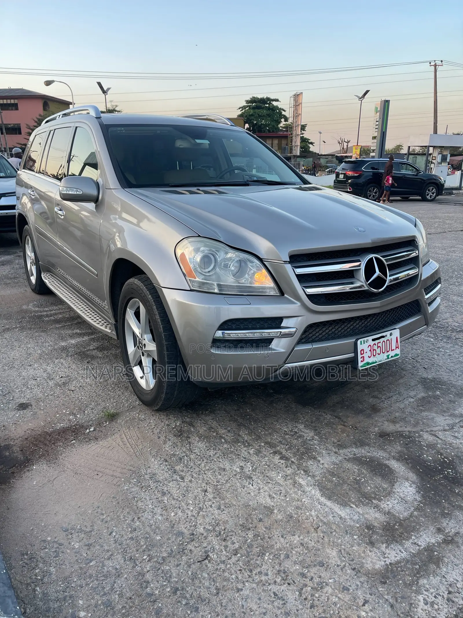 Mercedes-Benz GL-Class 2006 Gold
