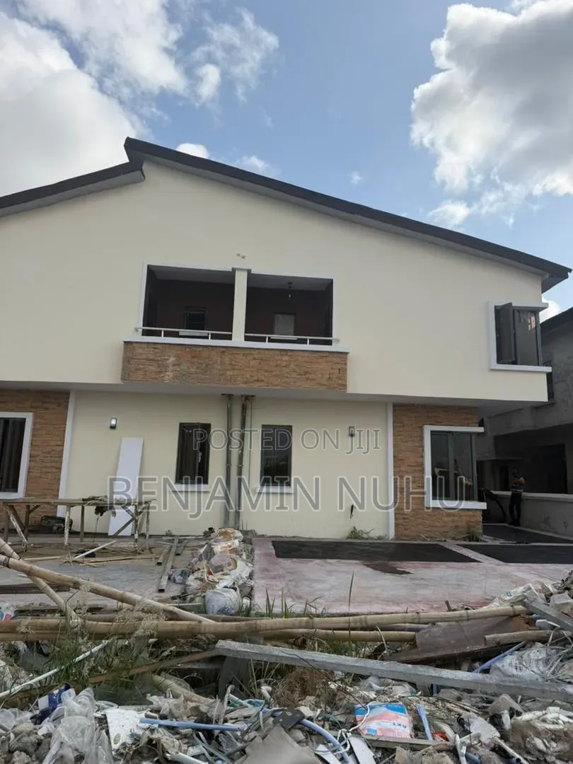 4bdrm Duplex in Creek Heaven Estate, Ikota for rent