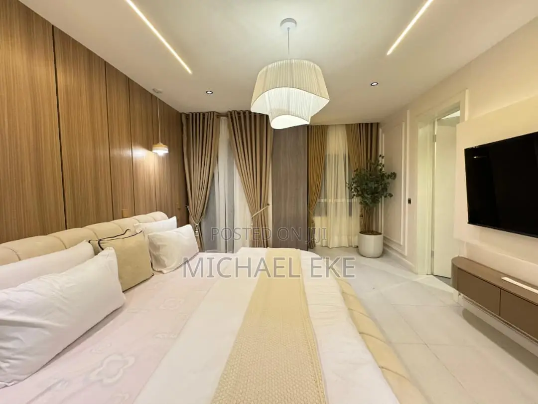 Luxury 3 Bedroom Apartment