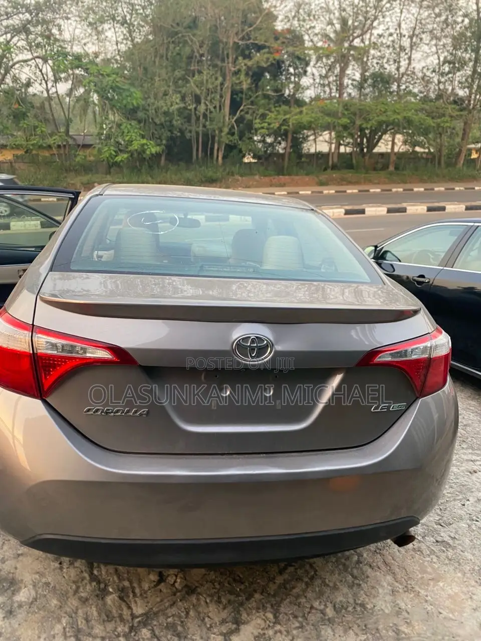 Toyota Corolla LE 4dr Sedan (1.8L 4cyl CVT) 2015 Gray