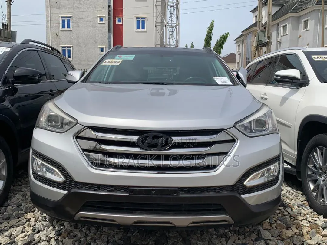 Hyundai Santa Fe Limited 4dr SUV (3.3L 6cyl 6A) 2015 Silver