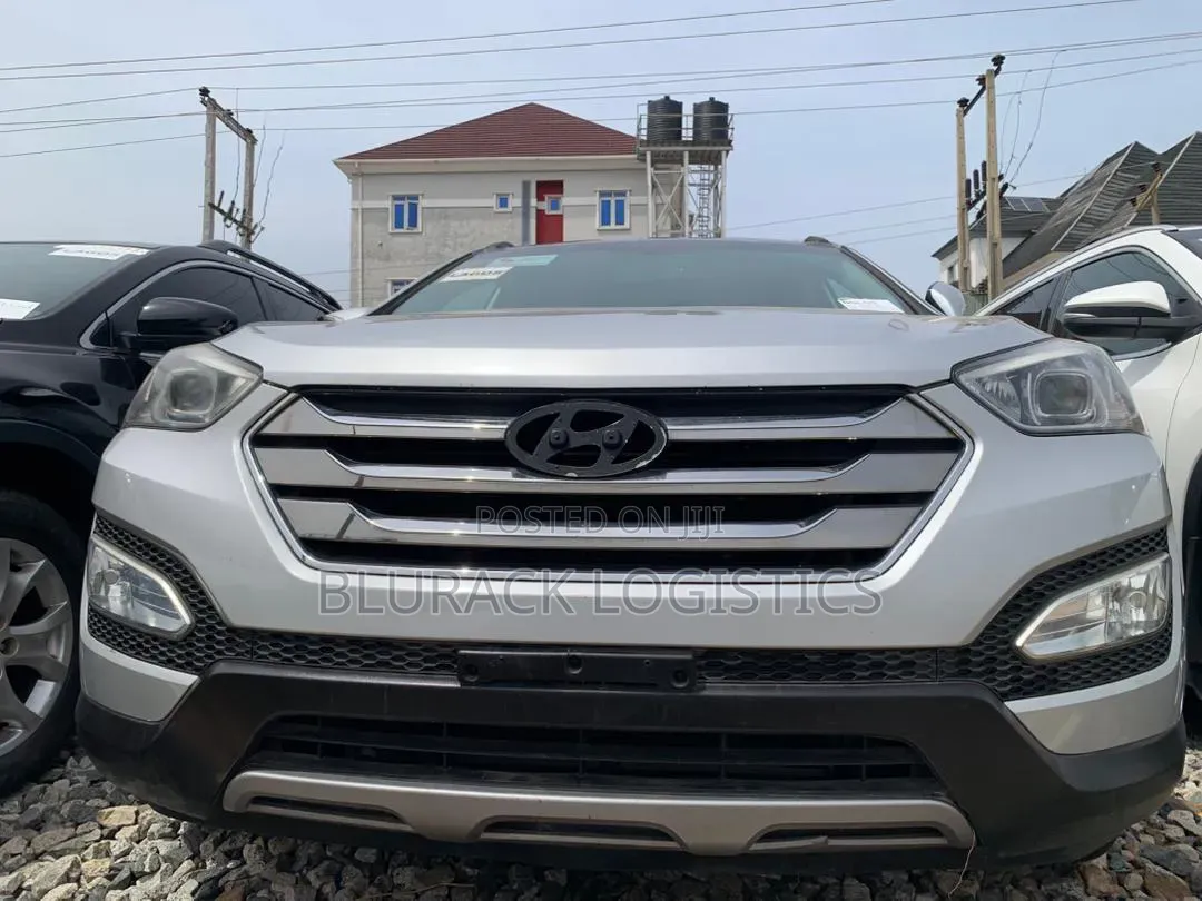 Hyundai Santa Fe Limited 4dr SUV (3.3L 6cyl 6A) 2015 Silver