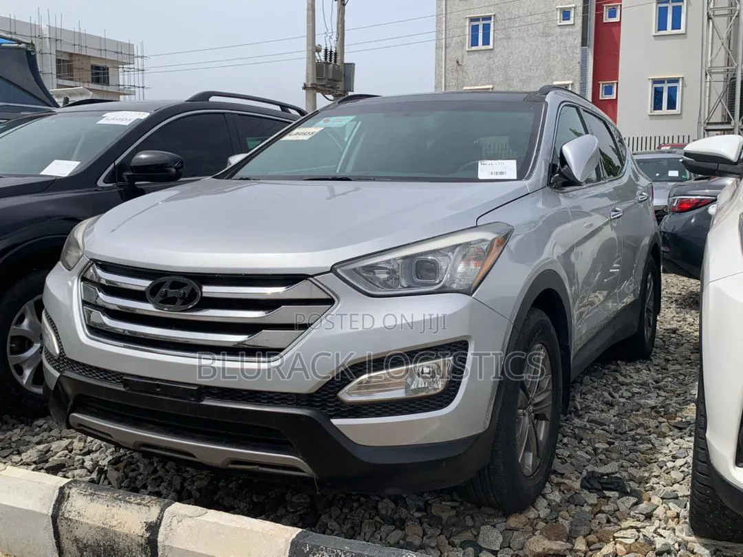 Hyundai Santa Fe Limited 4dr SUV (3.3L 6cyl 6A) 2015 Silver