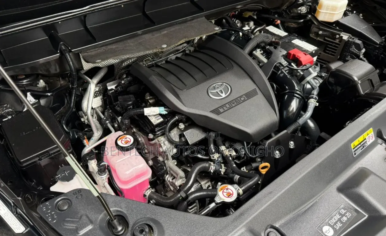 Toyota Highlander XLE AWD 2024 Black