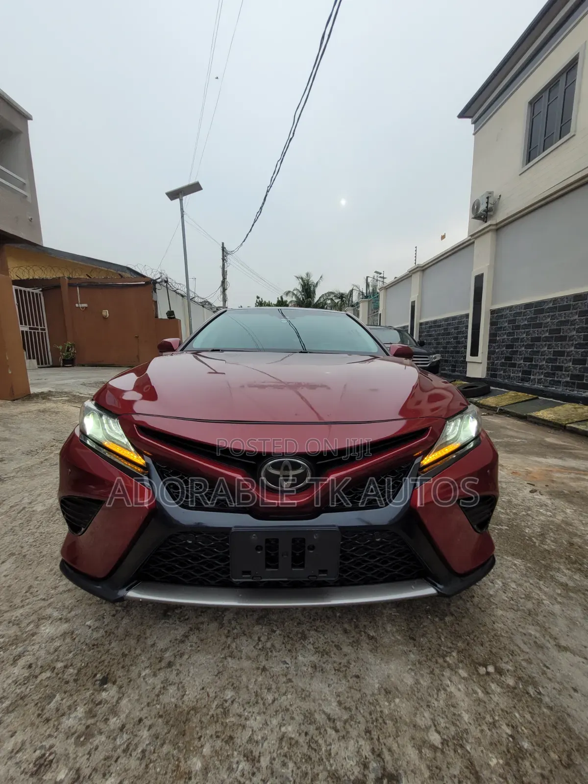 Toyota Camry XSE FWD (2.5L 4cyl 8AM) 2018 Red