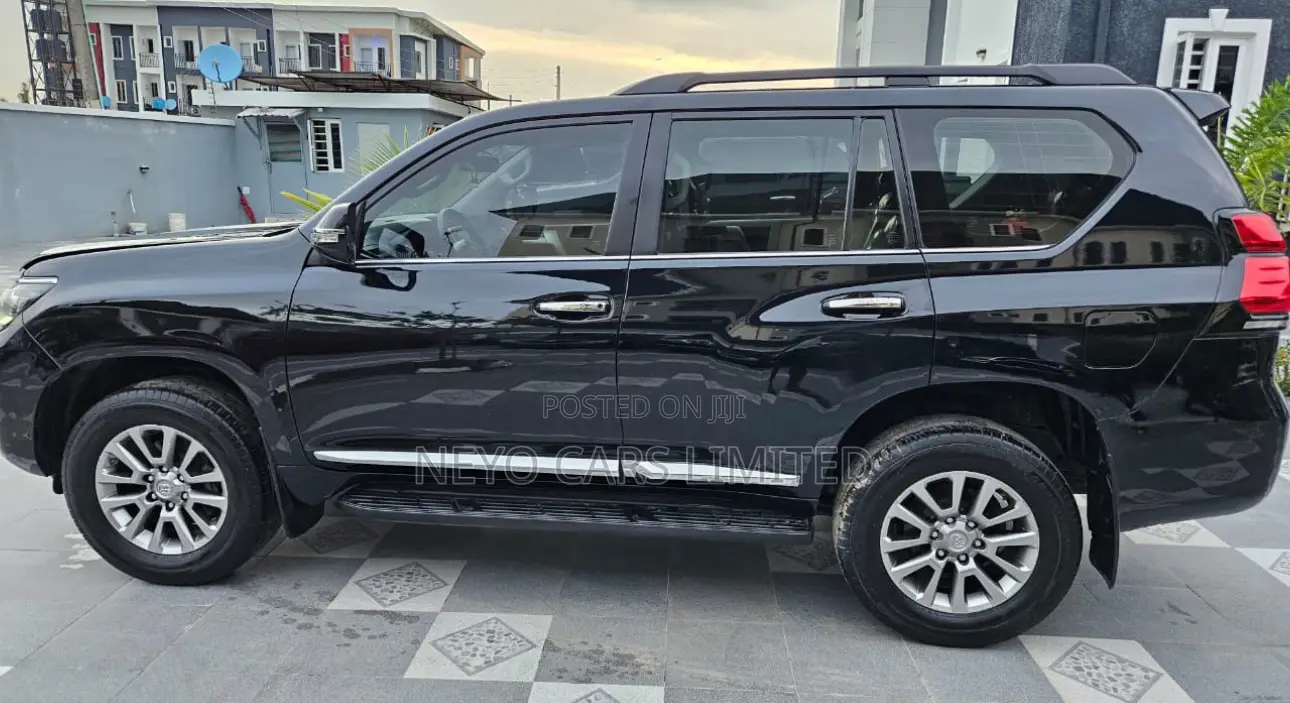 Toyota Land Cruiser Prado 2.7 2019 Black