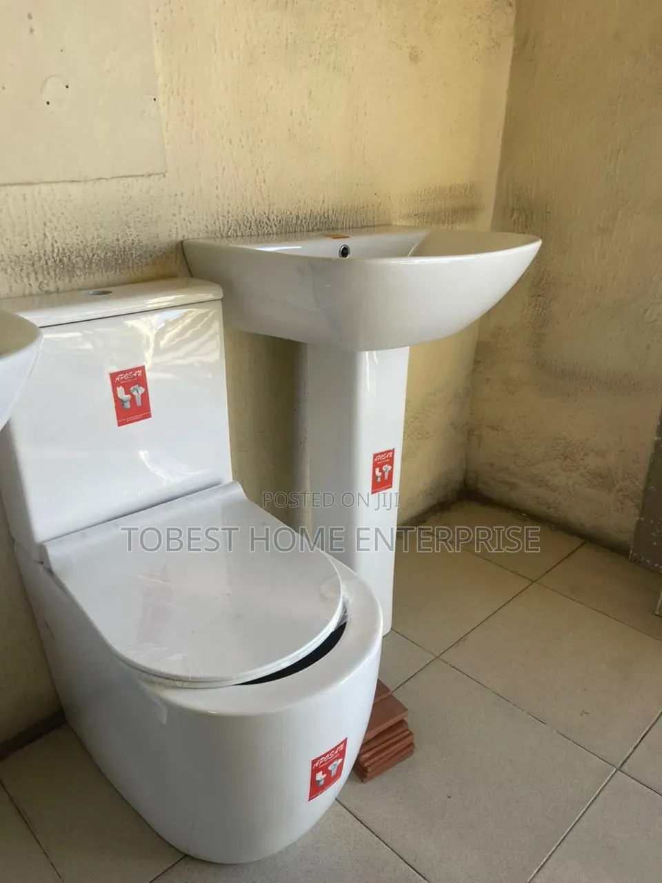 Water Closet Set