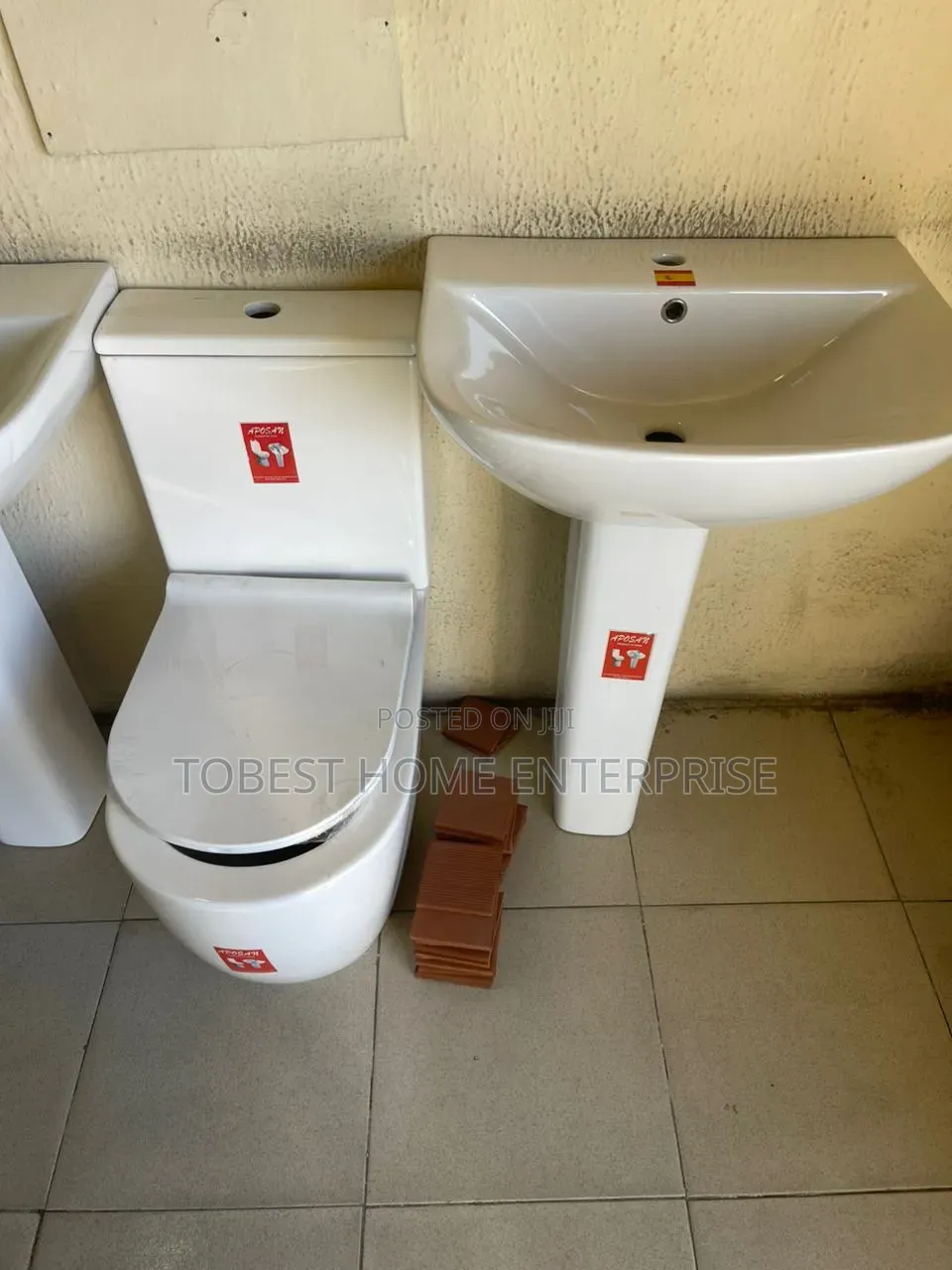 Water Closet Set