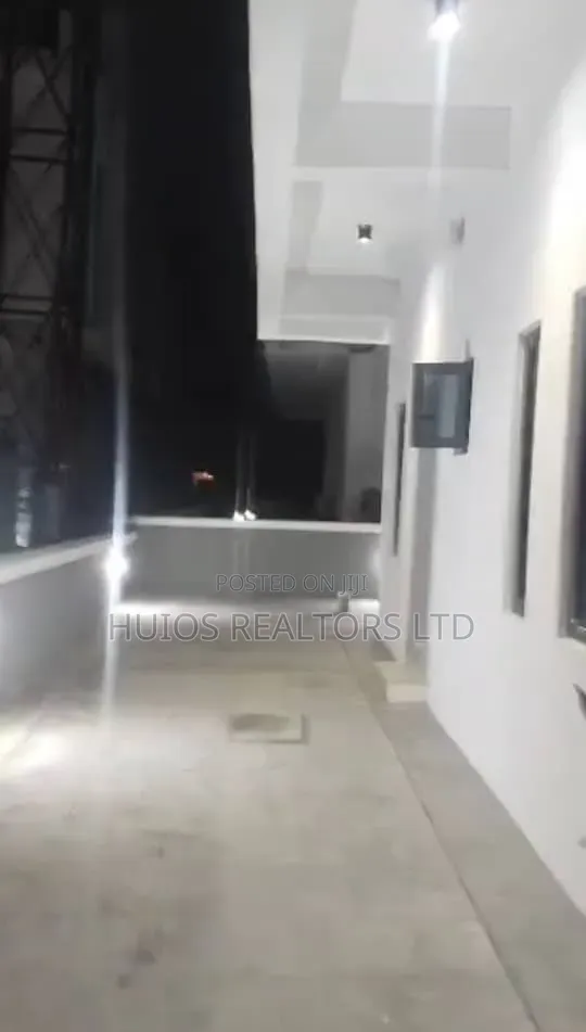 4bdrm Duplex in Lakeview 2 Estate, Ikota for sale