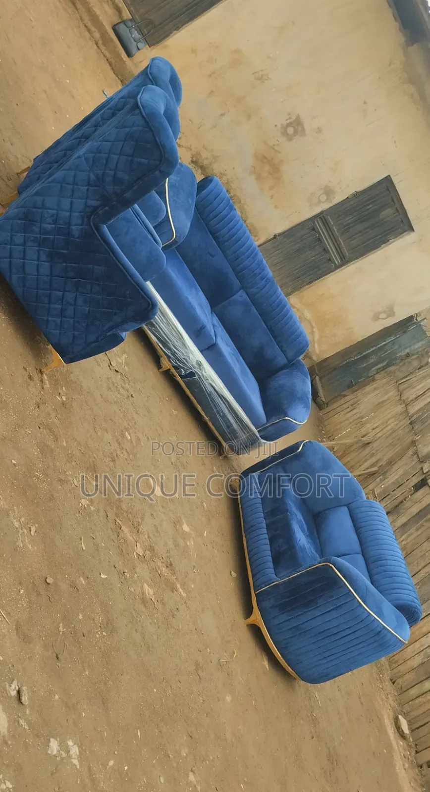 Brand New Top Quality 7 Seaters Luxury Sofa Set (3,2,1,1) Seaters