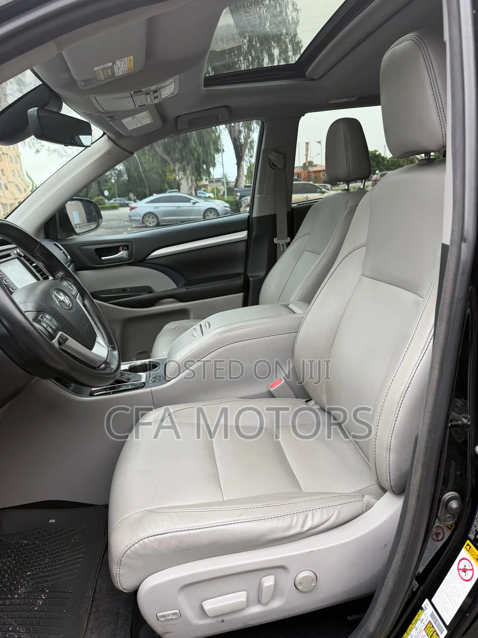 Toyota Highlander XLE 4x2 V6 (3.5L 6cyl 8A) 2017 Black