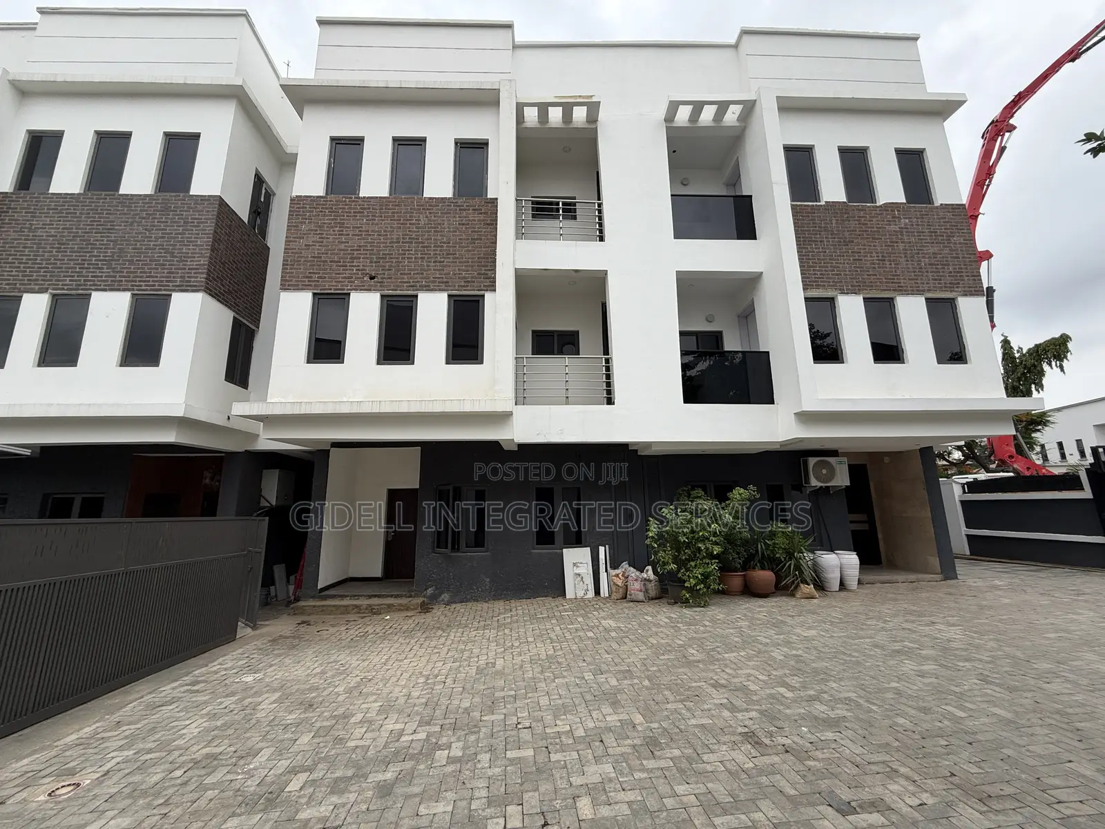 4bdrm Duplex in Wuse 2 for sale
