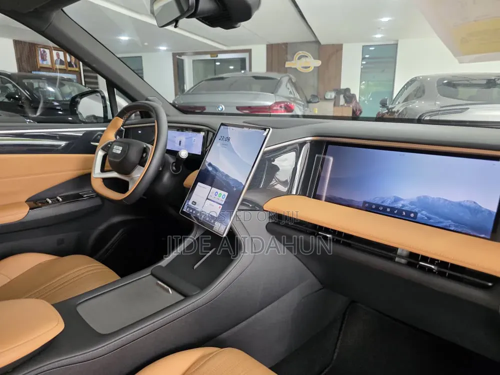 New Geely Galaxy L7 2025 Gray