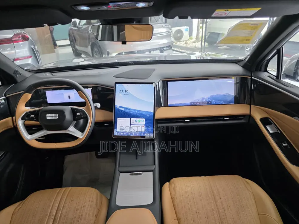 New Geely Galaxy L7 2025 Gray