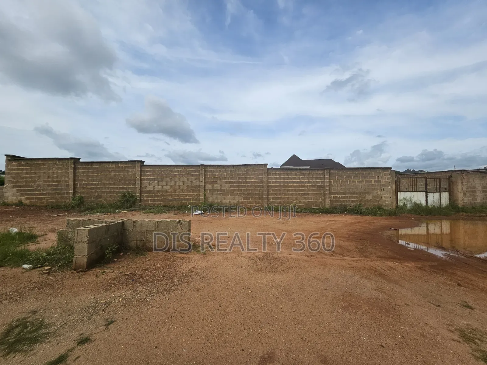 Fenced and Gated 2plots of Land in Duroja Laderin