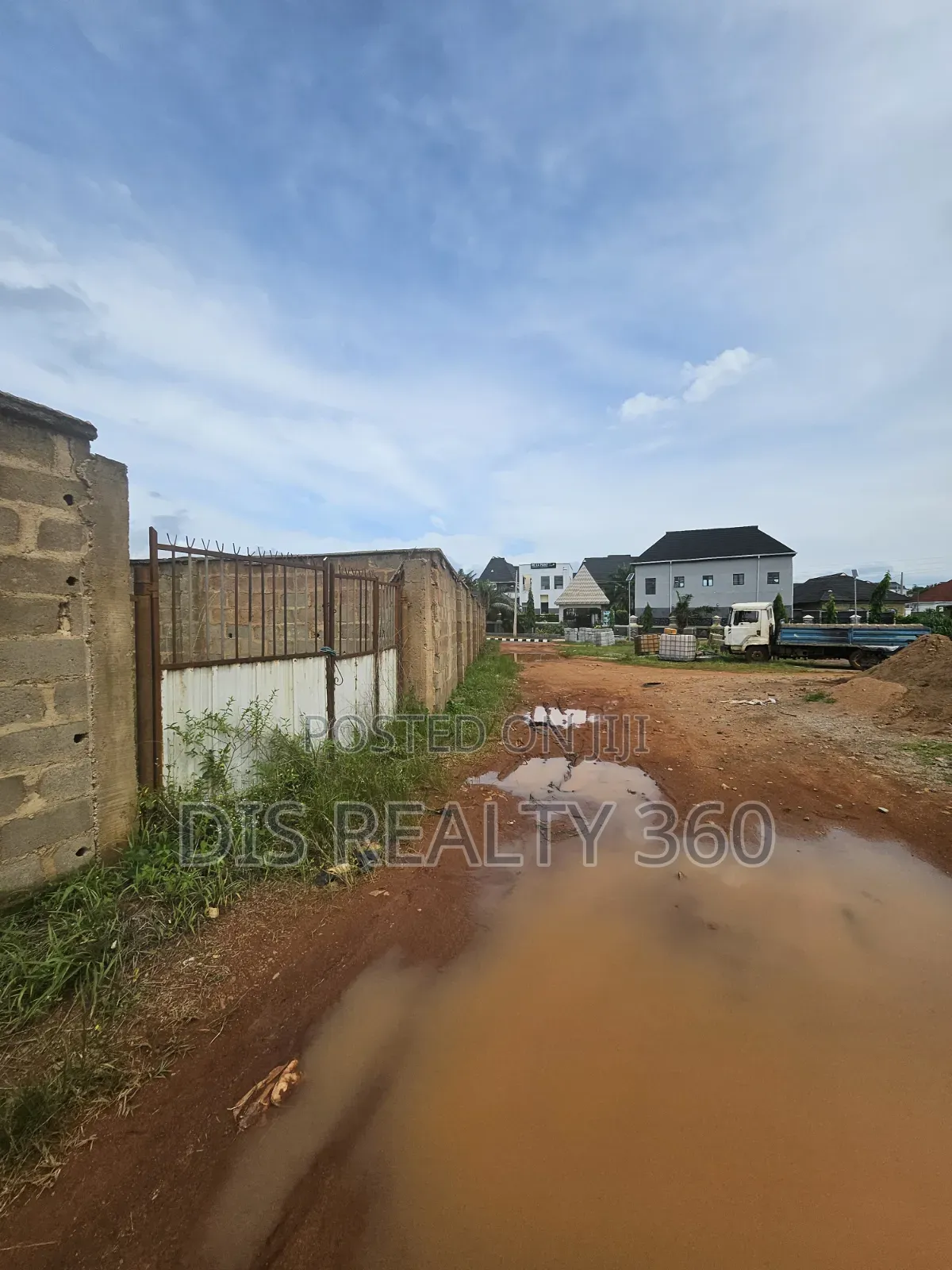 Fenced and Gated 2plots of Land in Duroja Laderin