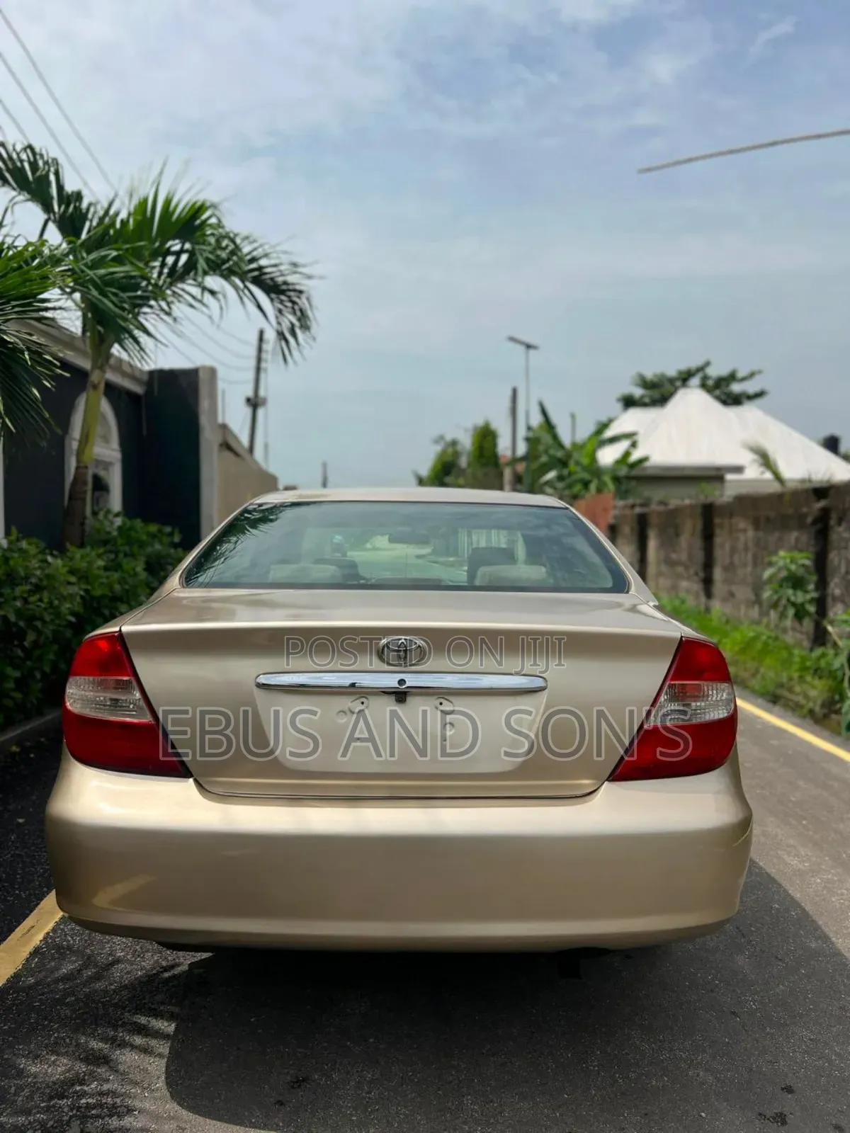 Toyota Camry 2004 Gold