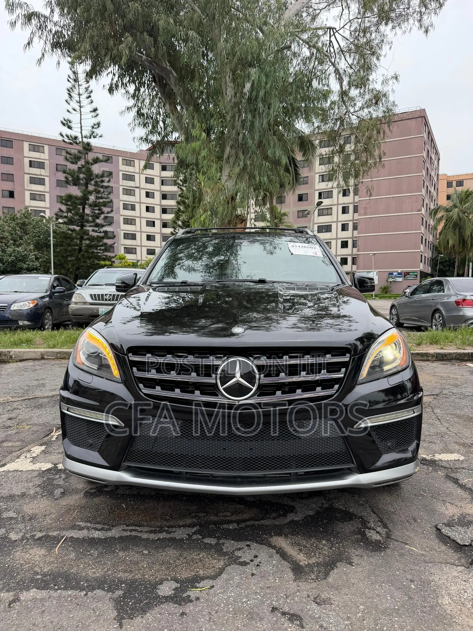 Mercedes-Benz M Class ML63 AMG 4dr SUV AWD (5.5L 8cyl Turbo 7A) 2014