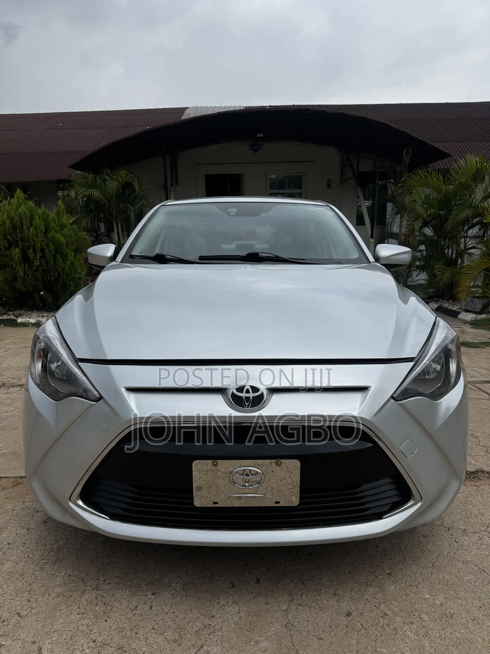 Toyota Yaris LE Hatchback 5dr 2018 Silver