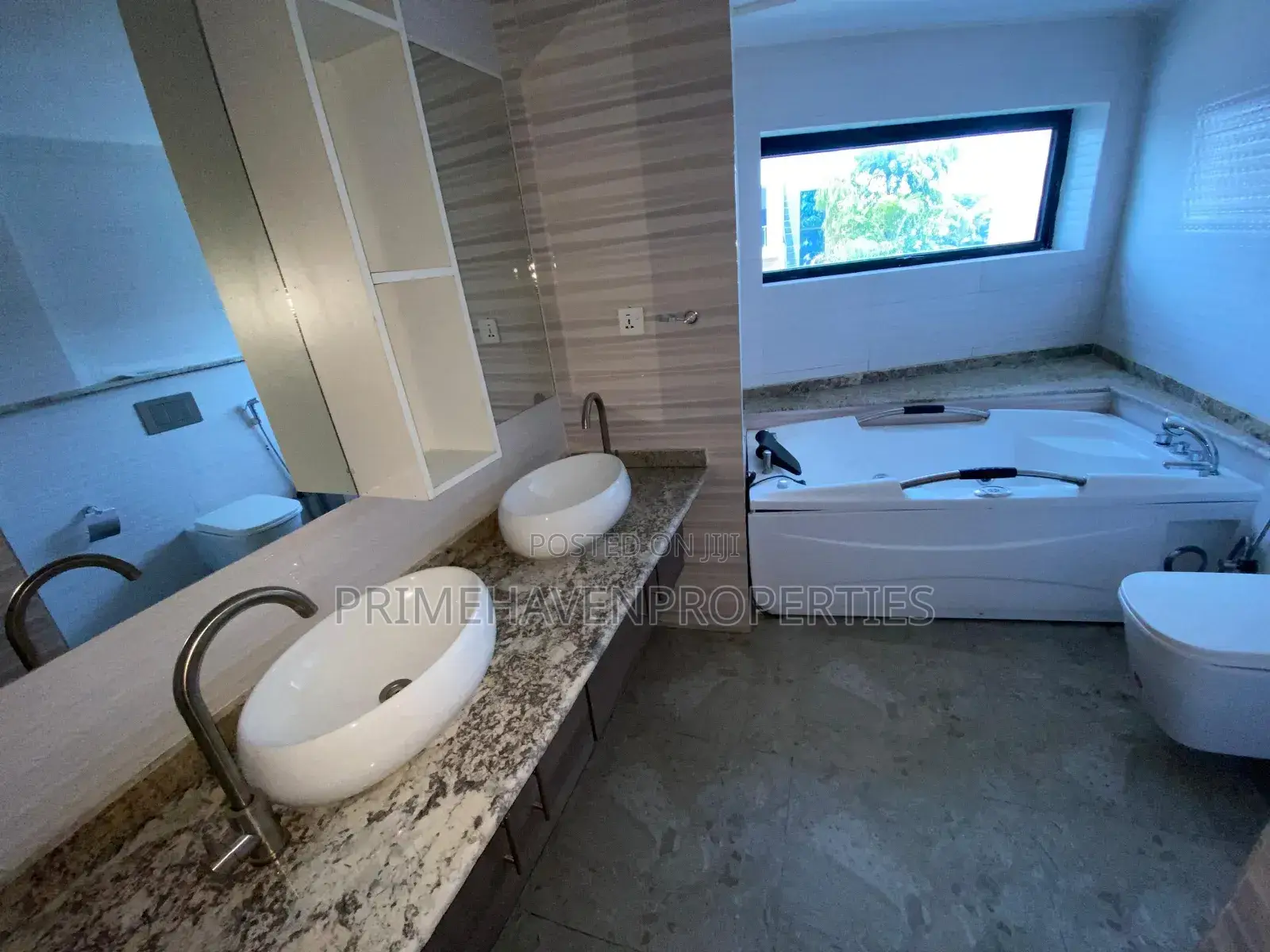 4bdrm Duplex in Idu for sale