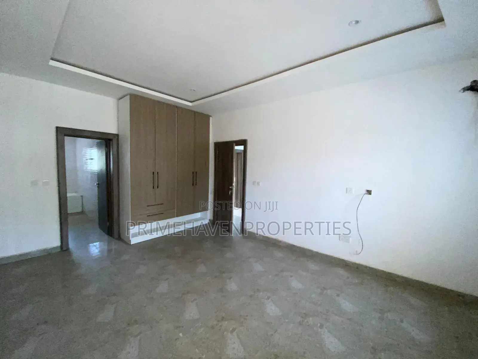 4bdrm Duplex in Idu for sale