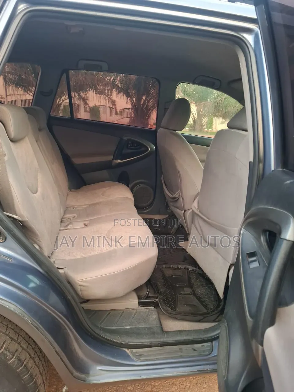 Toyota RAV4 2011 Gray