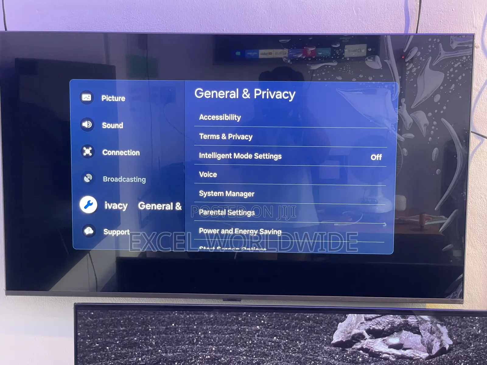 New Unboxed 2022 50” Samsung Qled Smart Tv With Voice Command .