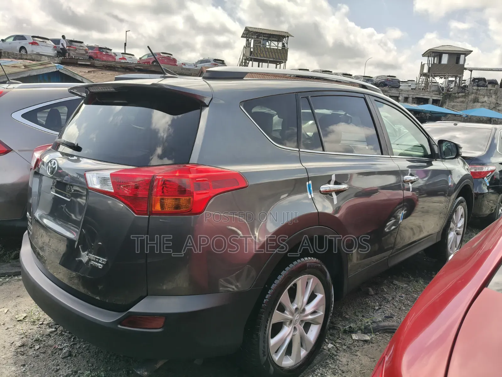 Toyota RAV4 Limited 4dr SUV (2.5L 4cyl 6A) 2015 Gray