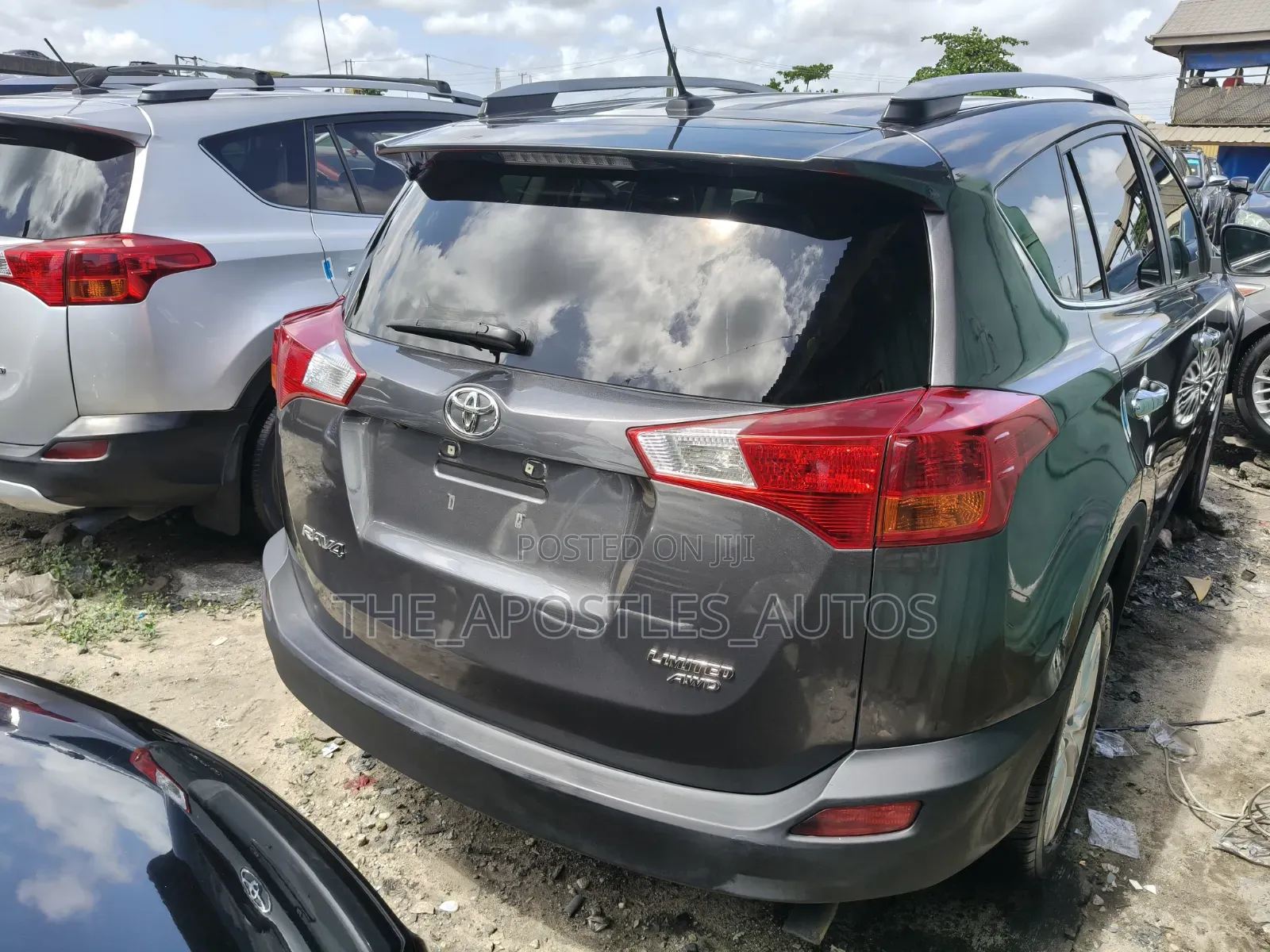 Toyota RAV4 XLE 4dr SUV AWD (2.5L 4cyl 6A) 2014 Gray