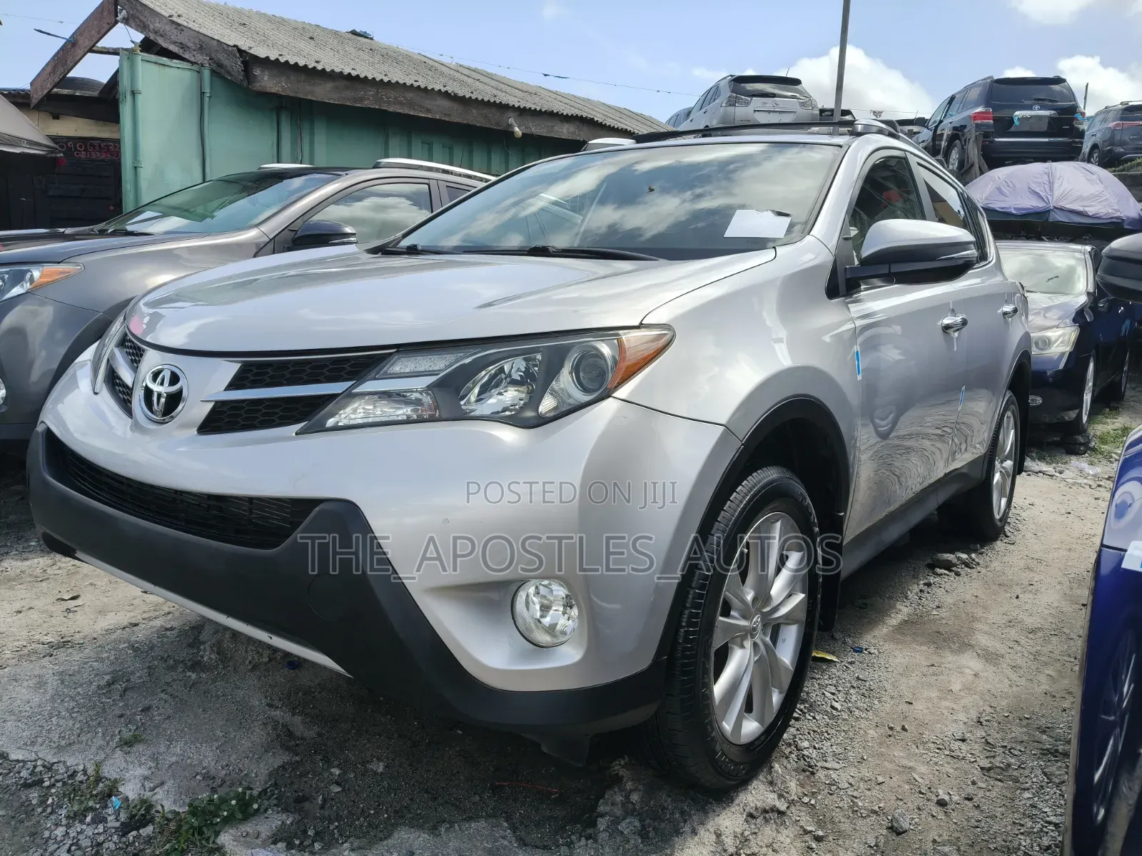 Toyota RAV4 XLE 4dr SUV AWD (2.5L 4cyl 6A) 2015 Silver
