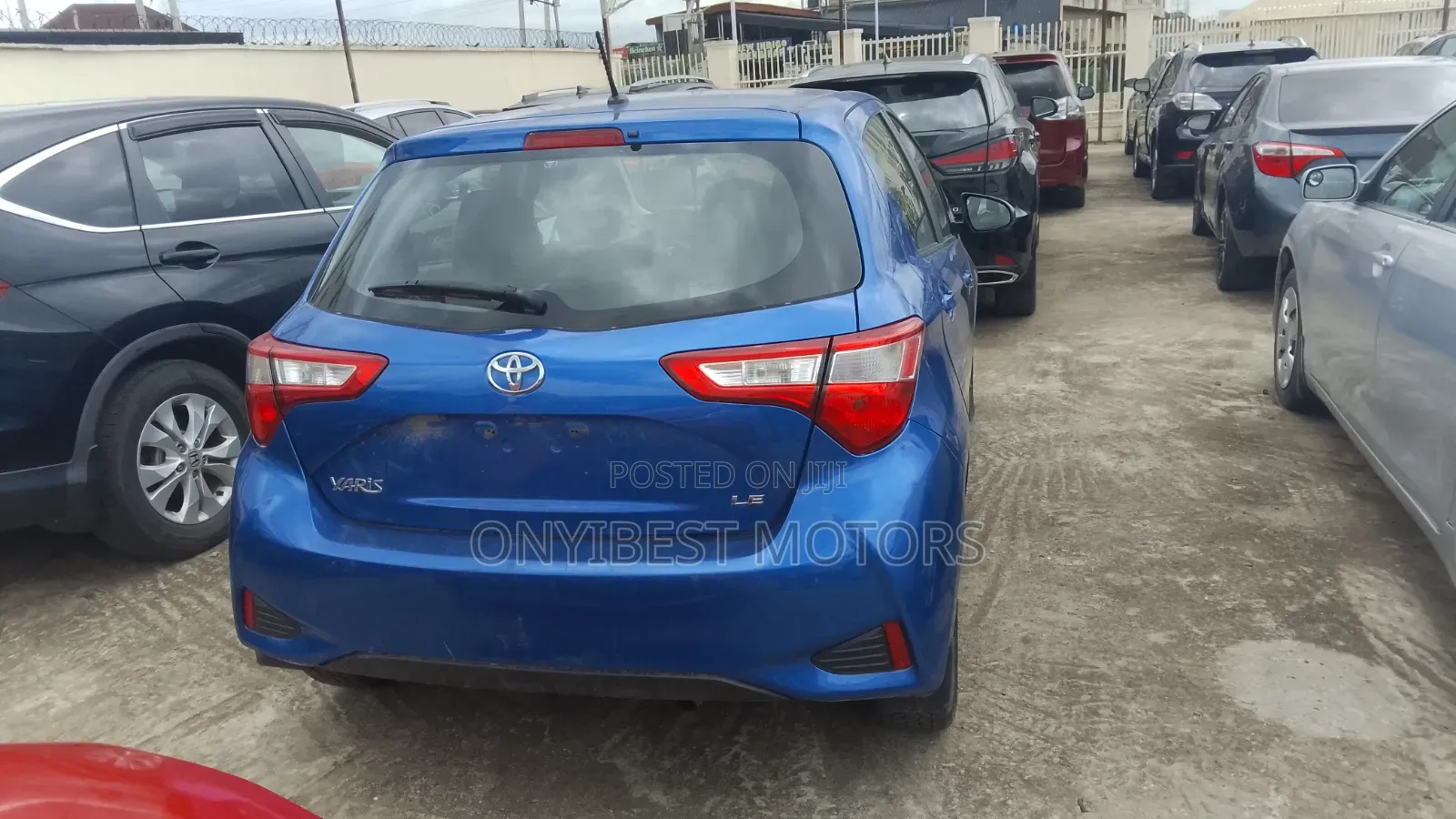 Toyota Yaris 2017 Blue