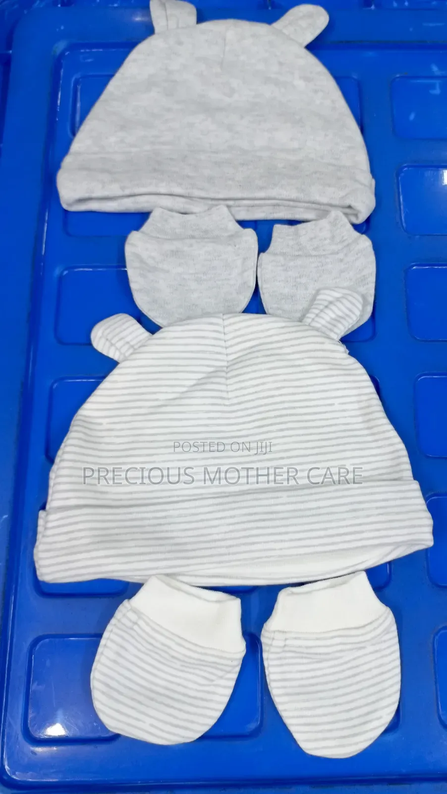 Baby Uk 2 Caps and 2 Pairs Mittens
