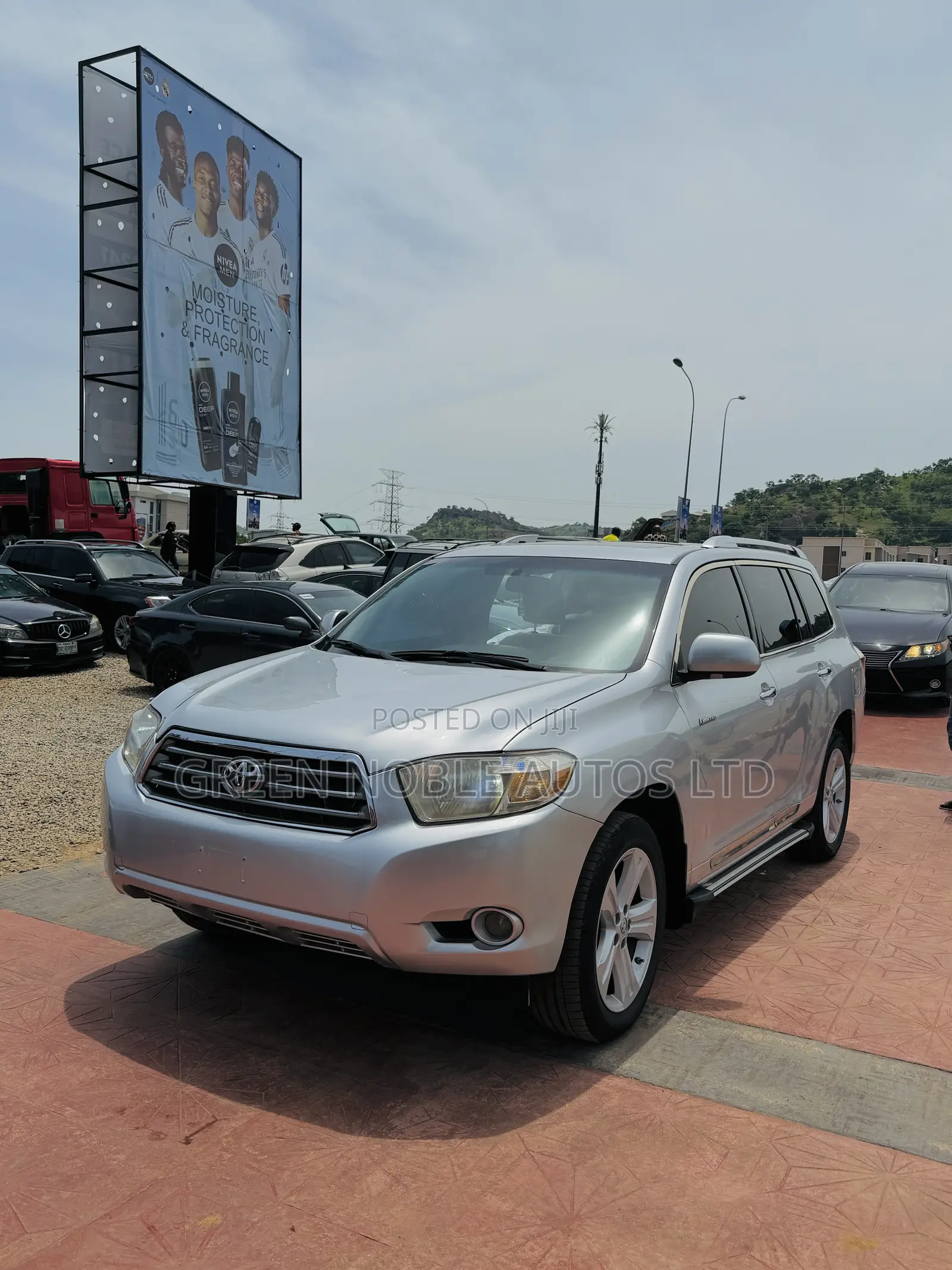 Toyota Highlander SE 2012 Silver