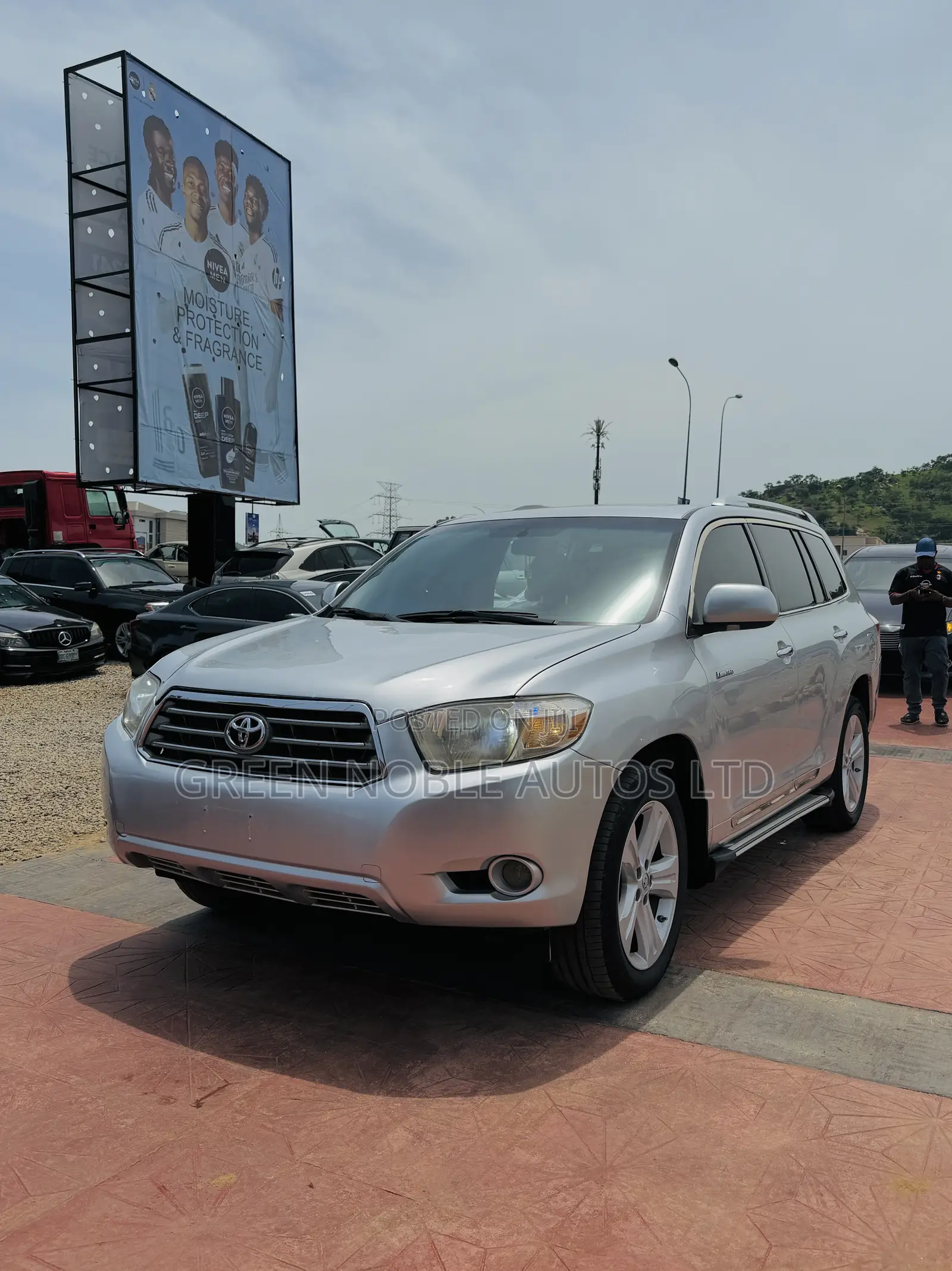 Toyota Highlander SE 2012 Silver