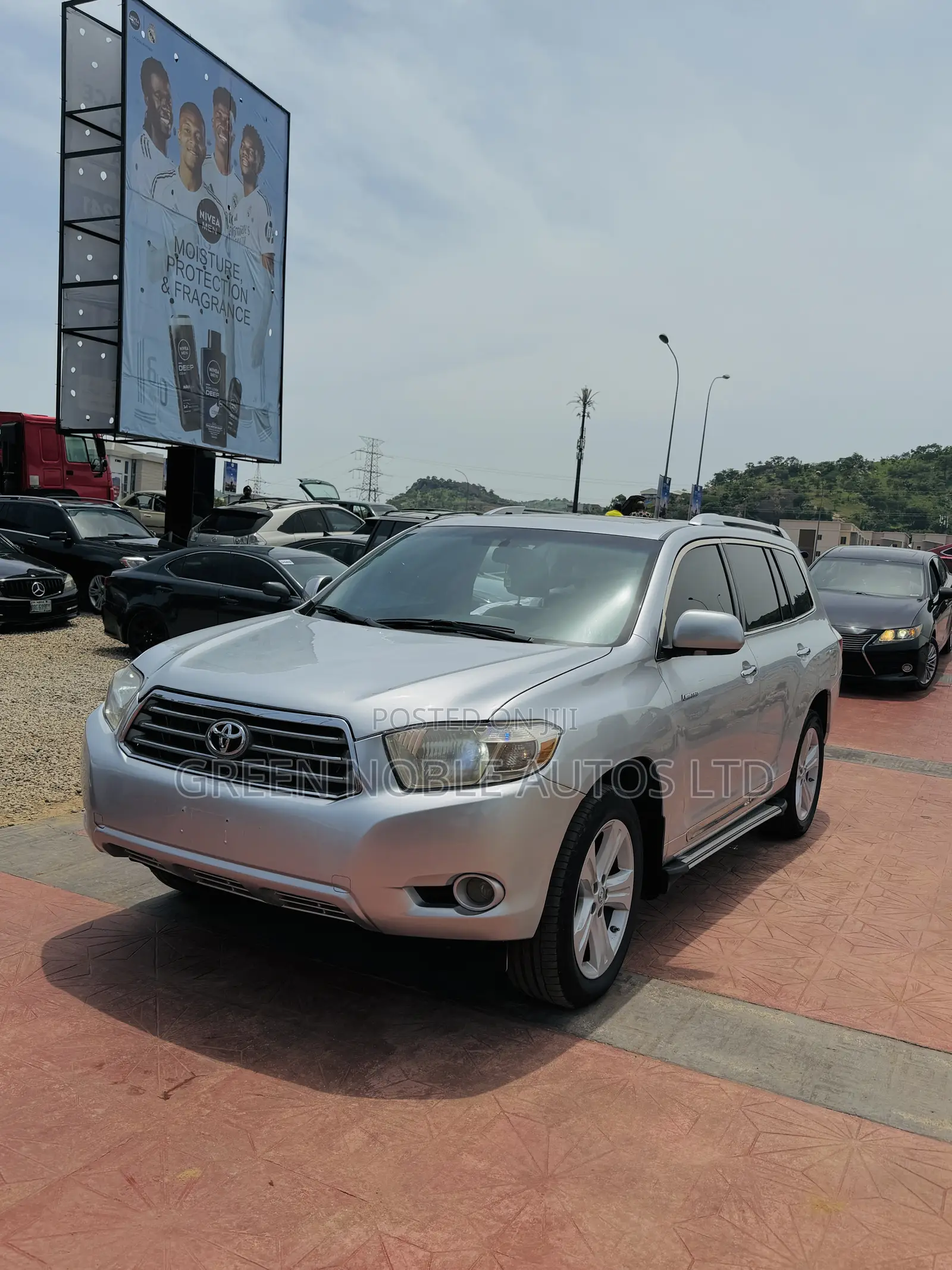 Toyota Highlander SE 2012 Silver