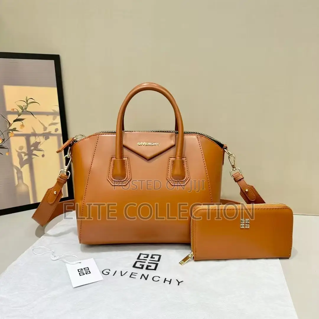 Givenchy Bag Available in Colours, Comes With Extra Purse Big Size